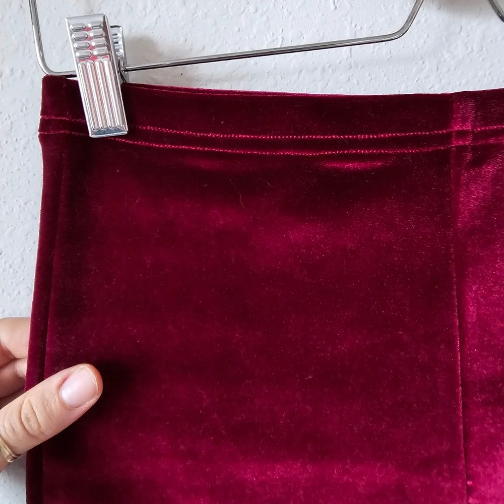 Velvet High-Waist Lounge Shorts in Deep Berry with Lace Trim